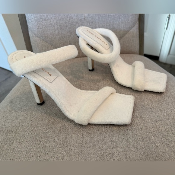 🔥🔥Good American Heels - Picture 1 of 7